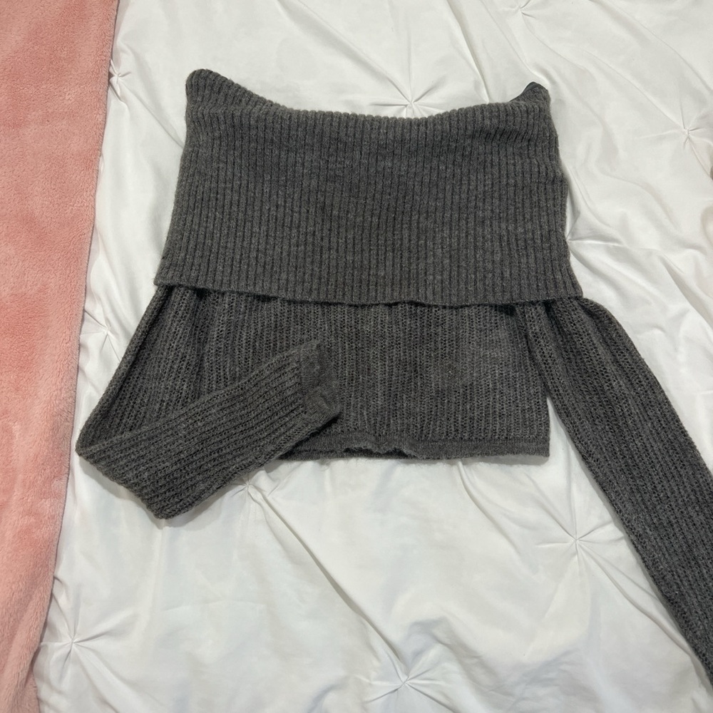 grey cropped off the shoulder sweater